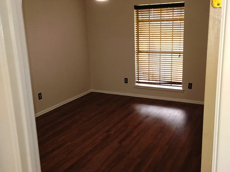 602 Taylor Ct — Photo 19