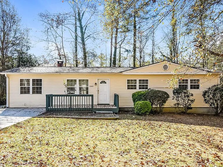 1165 Wisteria Dr SW — Photo 1