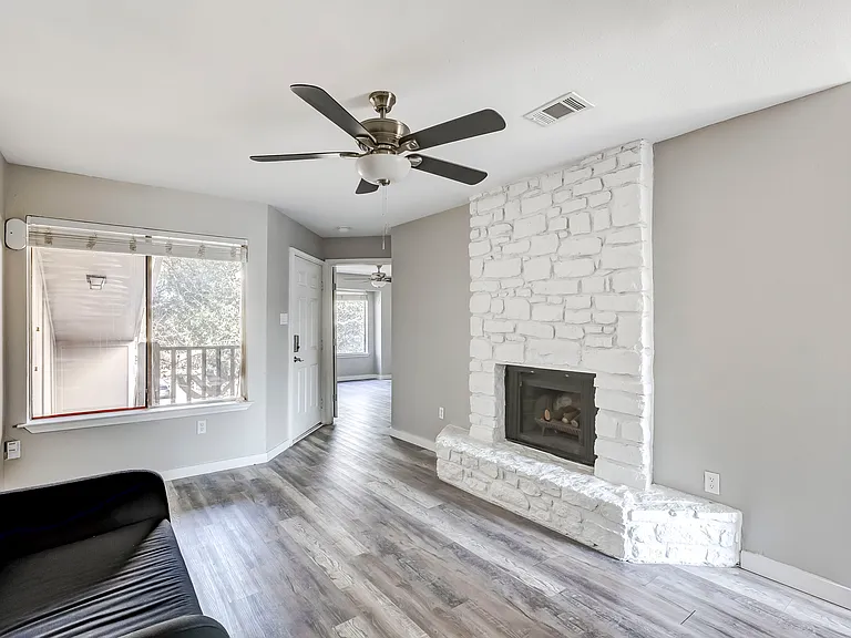 1740 Timber Ridge Rd — Photo 6