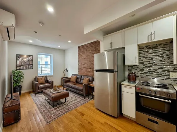 255 West 139th Street image 1 of 20