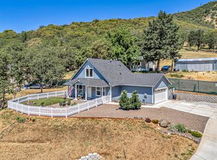 857 Jacoby St, Gold Hill, OR 97525