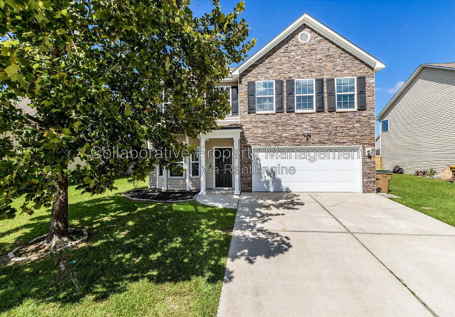 3 bed, 2.5 bath, 2160 sqft, $2,400 — Photo 1