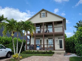 369 Leawood Cir, Naples, FL 34104