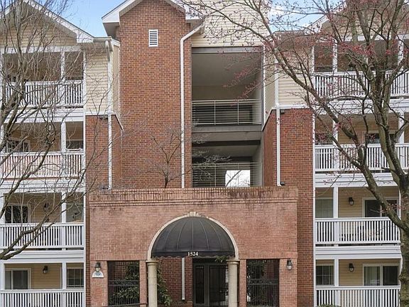 3rd image of 1524 Lincoln Way APT 322