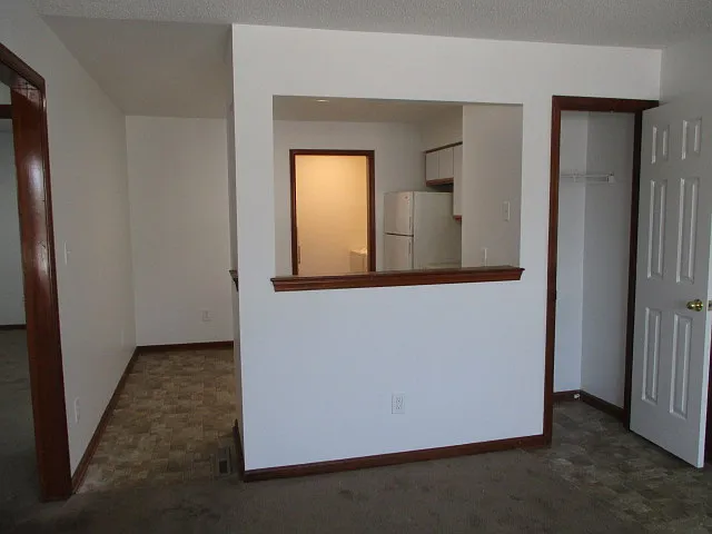 2 bed, $1,600 — Photo 2