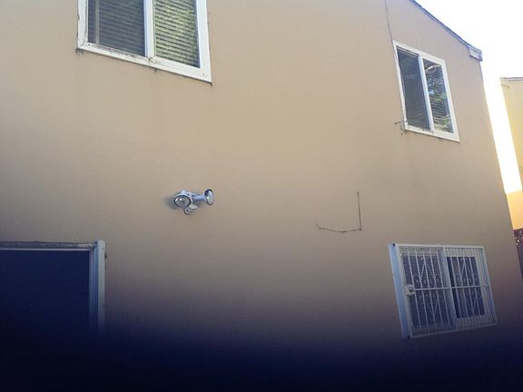 5th image of 949 Skyline Dr