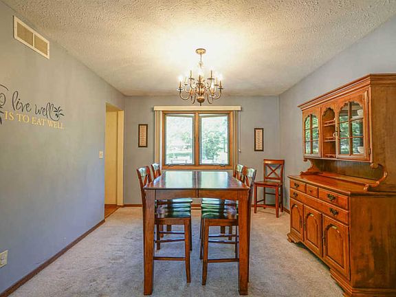 5th image of 7268 Montmorency Dr