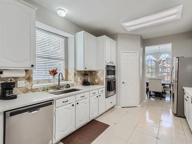 2520 Leicester Ct — Photo 20