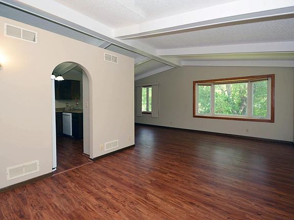 4th image of 20921 Falcon Ave N