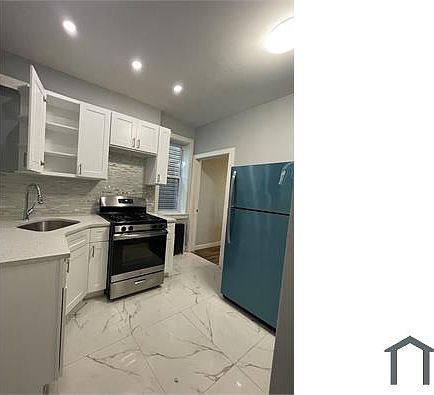 2nd image of 112 Maple St #1R