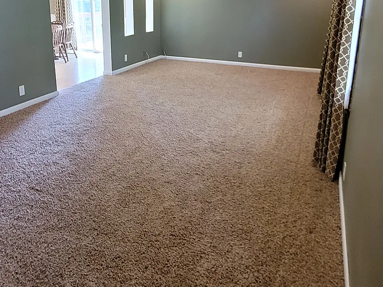 4829 Parkview Dr — Photo 2
