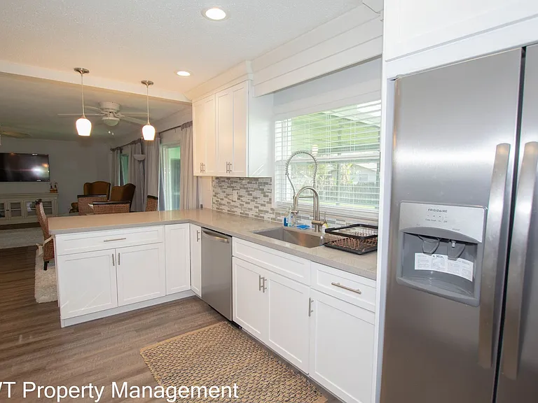 57 Florida Park Dr — Photo 8