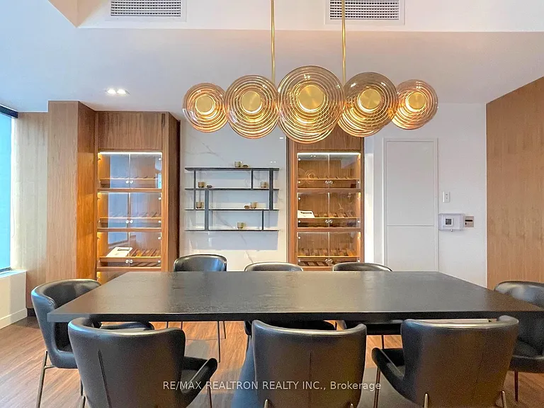 185 Alberta Ave #804 — Photo 19