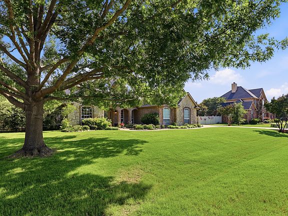 3rd image of 109 Palomino Ct