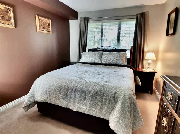 10289 133rd St, Surrey, BC