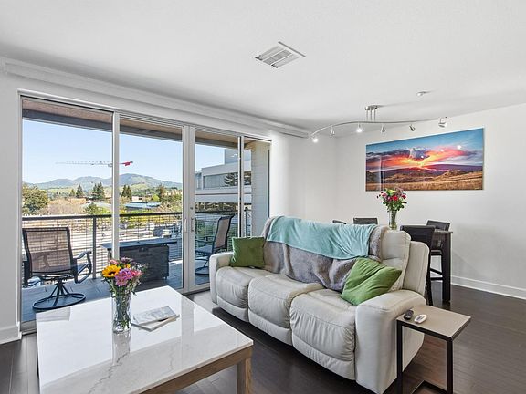 4th image of 555 Ygnacio Valley Rd Unit 220