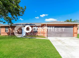 647 Pampas St NW, Palm Bay, FL 32907