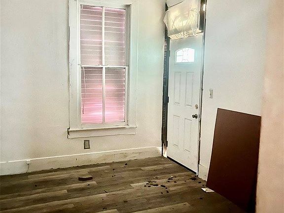 4th image of 2716 Avenue P 1/2