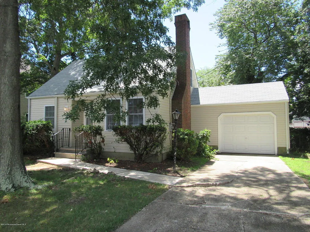 1127 Manito Rd photo 1