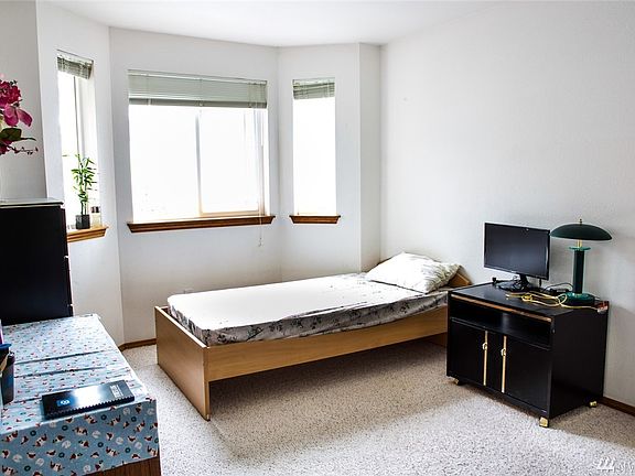 5th image of 3732 156th St SW APT O