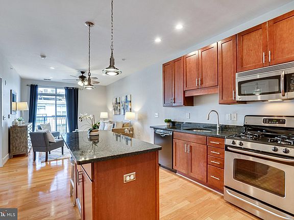2nd image of 1800 Wilson Blvd Unit 413