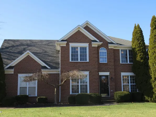 4306 Forest Bend Pl, Louisville, KY 40245