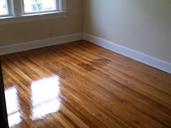 2nd image of 497 Wyandotte Ave