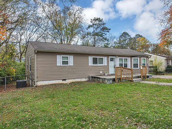3rd image of 4716 Beverly Kay Dr