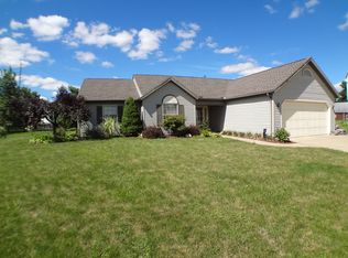 105 Cumberland Ct, Elyria, OH 44035