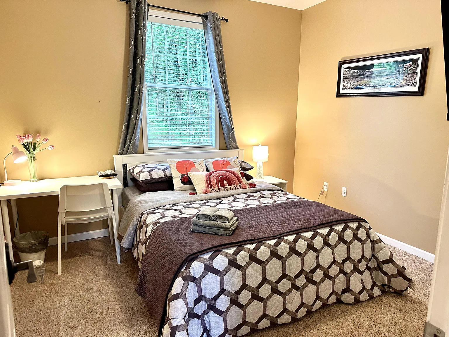 4 bed, 3.0 bath, 3000 sqft, $1,139 — Photo 4