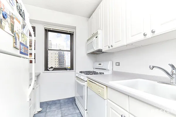 Rented by PocketBroker Inc | media 27