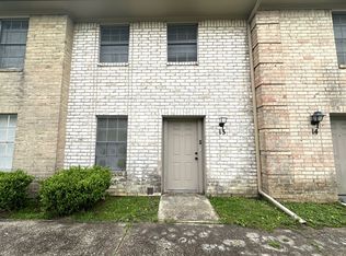 Laurel Square Townhomes, Beaumont, TX 77707