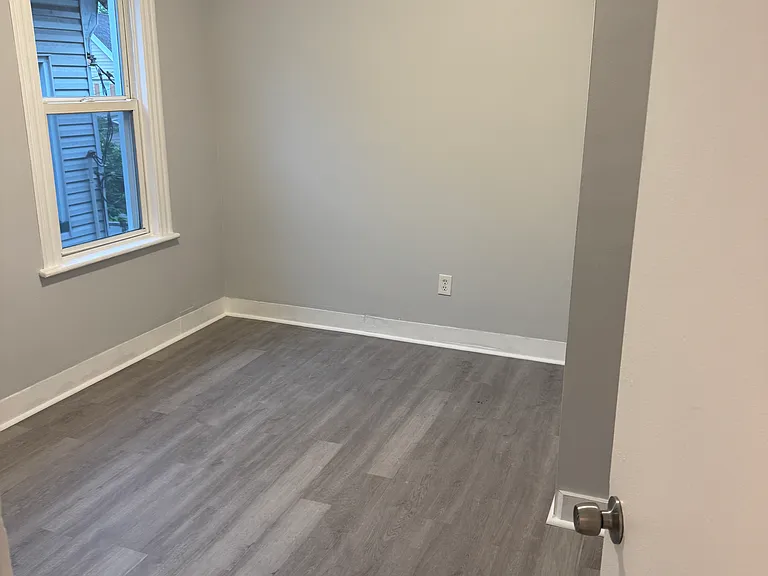 127 Summer St — Photo 4