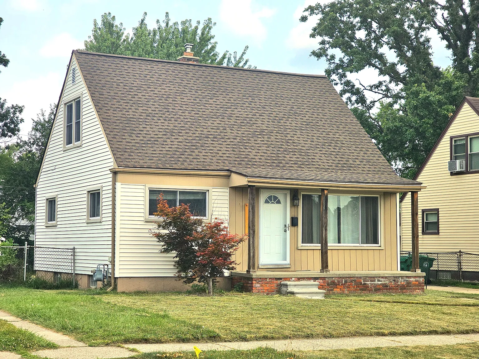 3 bed, 1.5 bath, 910 sqft, $1,800 — Photo 1