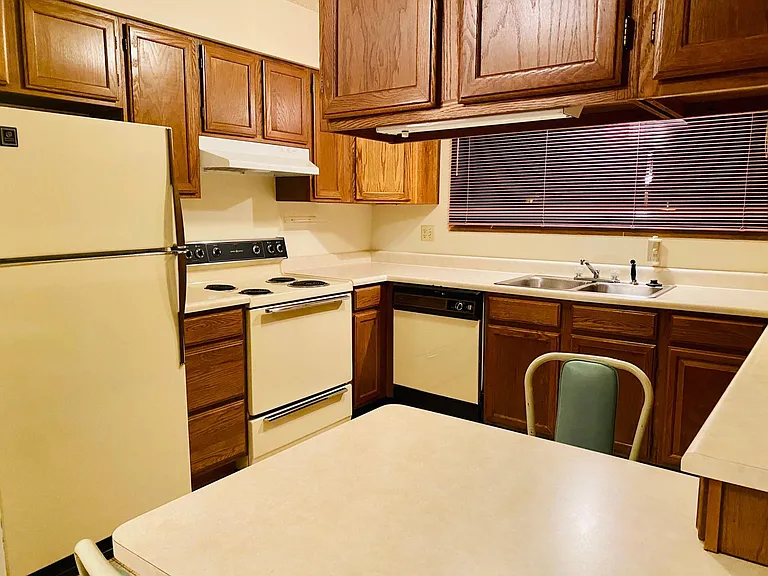 613 Westwinds Dr — Photo 13