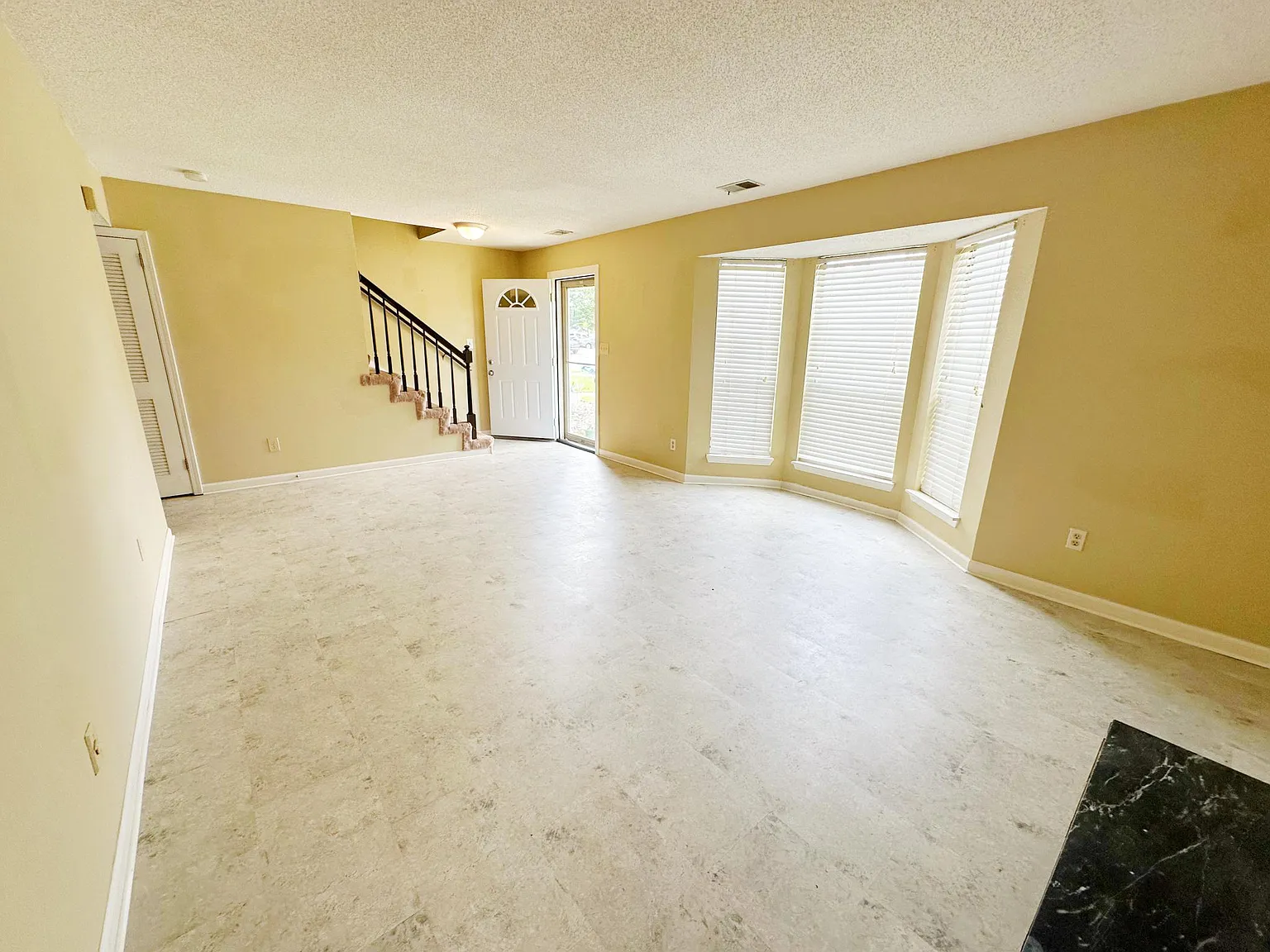 3 bed, 2.5 bath, 1440 sqft, $1,545 — Photo 3