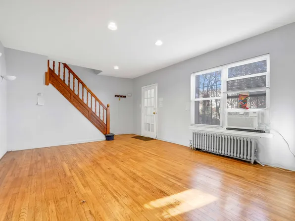 20-11 35th Street image 15 of 30