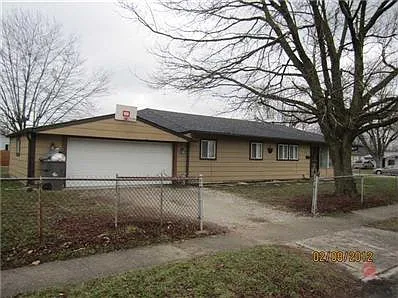 3247 Falcon Dr photo 1