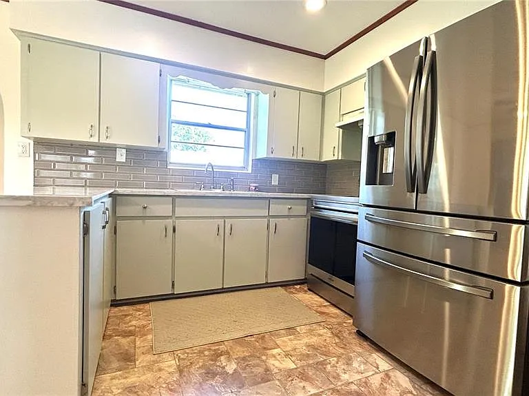 234 SW Havanna Way — Photo 5
