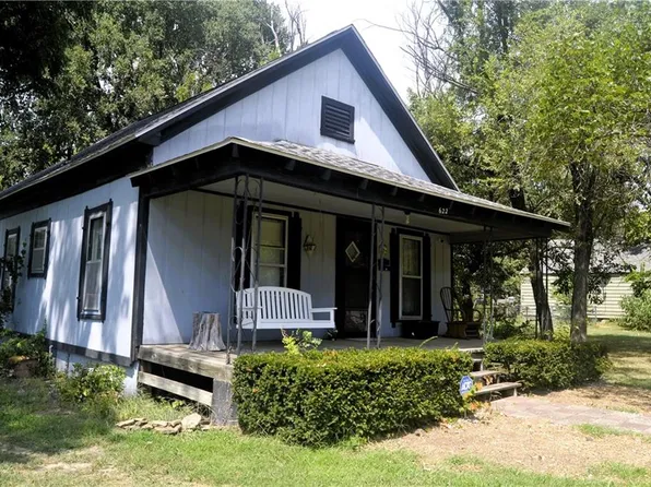 622 S Jefferson Ave, Iola, KS 66749