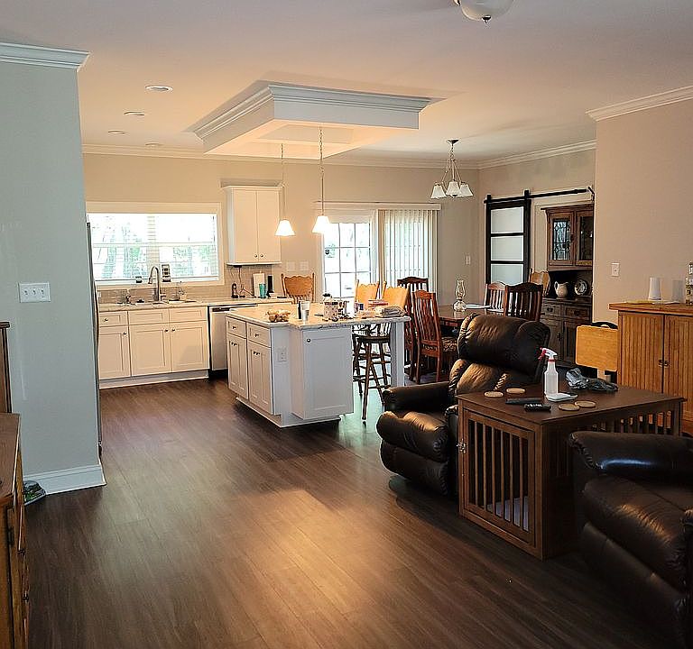 2nd image of 108 Saxonville Rd