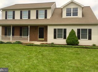 1435 E Maple St, Palmyra, PA 17078