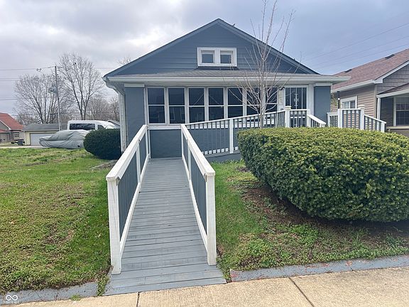 2nd image of 1005 N Tremont St