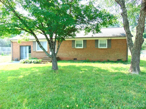 1200 Stallings Rd, Matthews, NC 28104