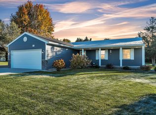 9043 Buckhorn Ln, Brighton, MI 48116