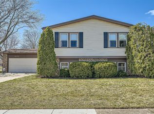 4050 Fir Ct, Hoffman Estates, IL
