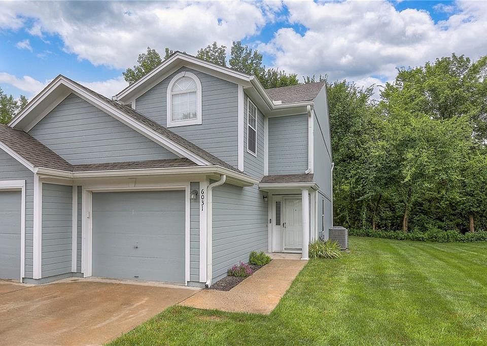 1st image of 6031 NE Moonstone Dr