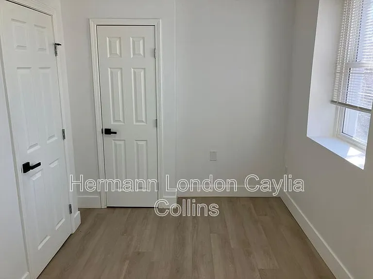 5832-5834 Etzel Ave #5834-1F — Photo 7
