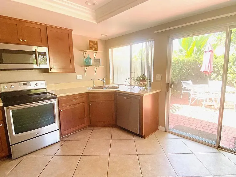 12560 Rideabout Ct — Photo 10