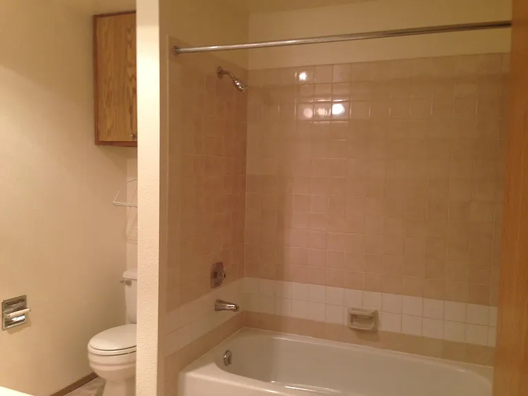 19857 25th Ave NE #102 — Photo 6